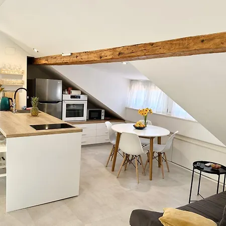 Sea Breeze Apartment